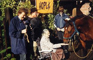 photo_association_hopla