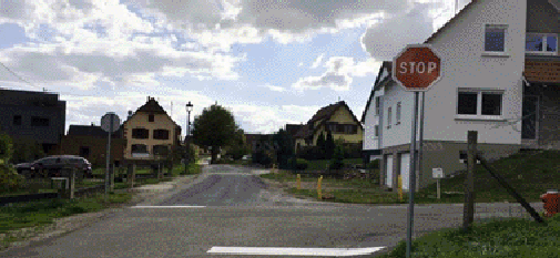 171102_panneaux_stop_village